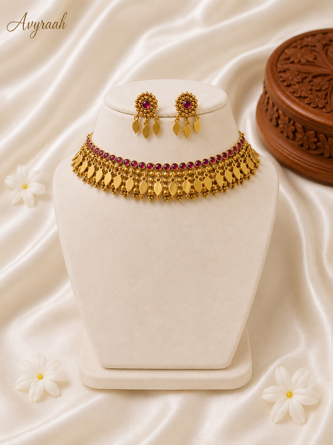 Regal Elakkathali Choker with Earrings