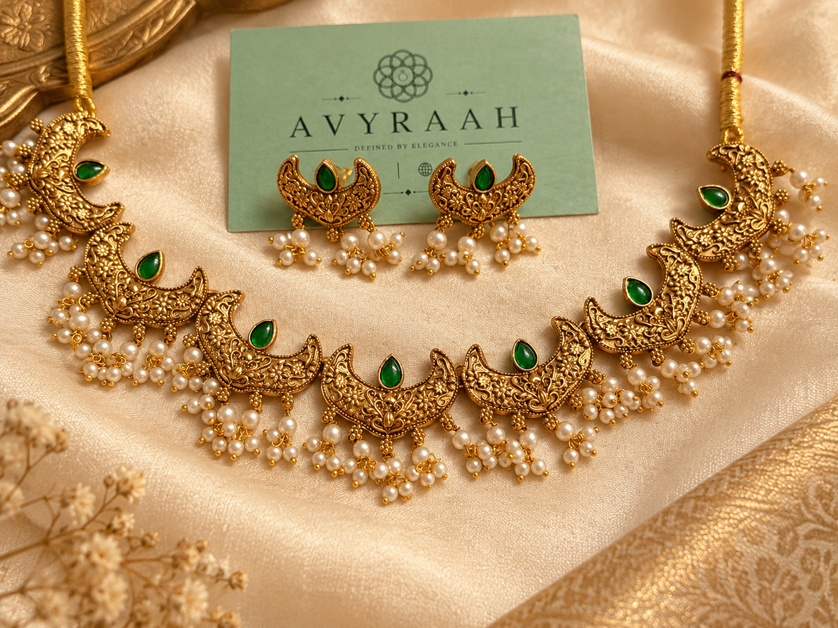 Emerald Diya Necklace Set