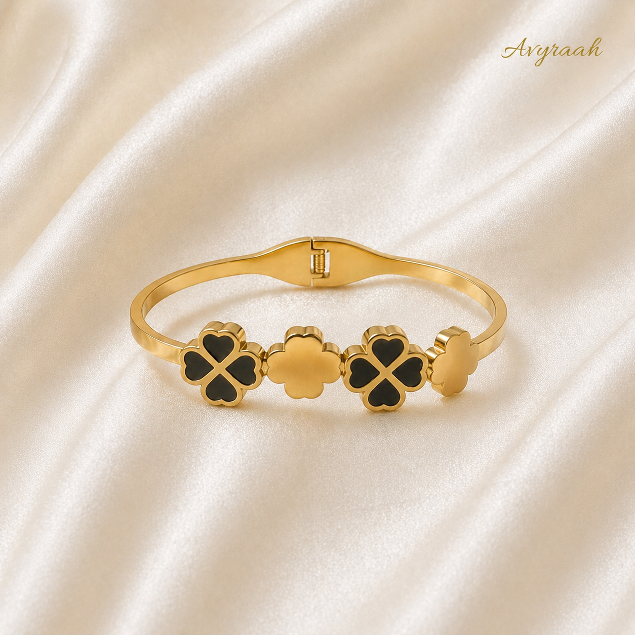 Midnight Clover Bracelet
