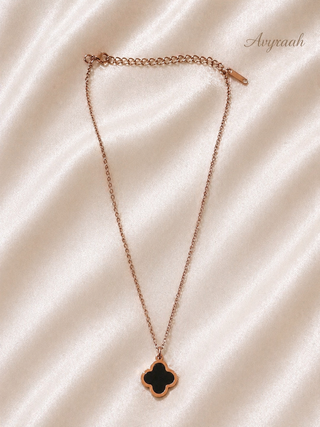 Rosegold Midnight Clover Necklace